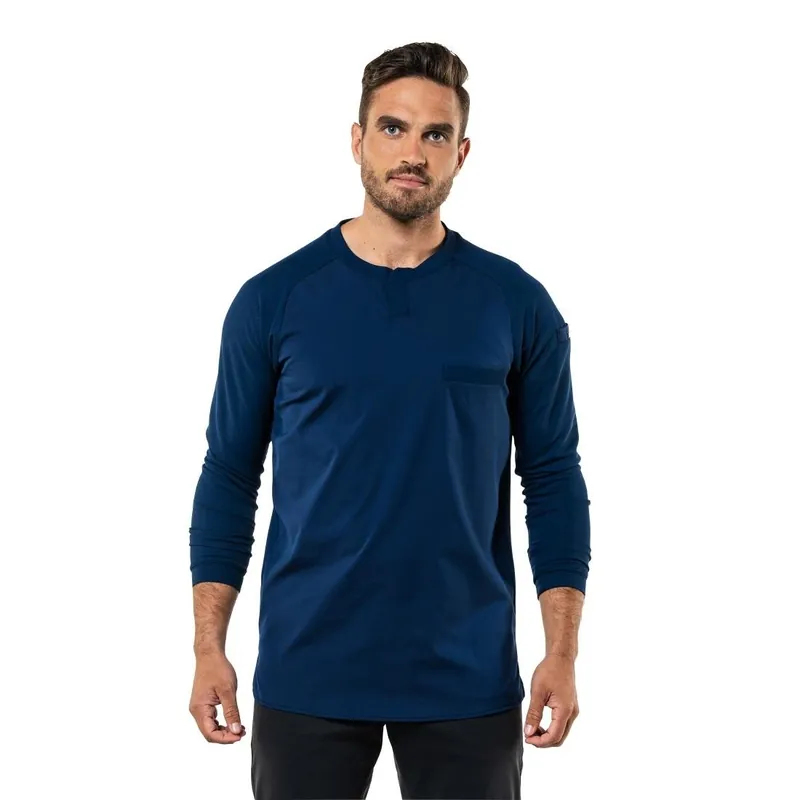 Chaud Devant Valente UFX t-shirt navy maat L Korting
